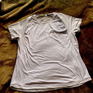 Under Armor dusty purple XL running top.. great condition.